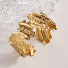 Load image into Gallery viewer, Golden Leaf Harmony Bracelet