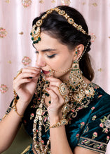 Load image into Gallery viewer, Luxe Gold Plated Kundan With Green Beads Bridal Set