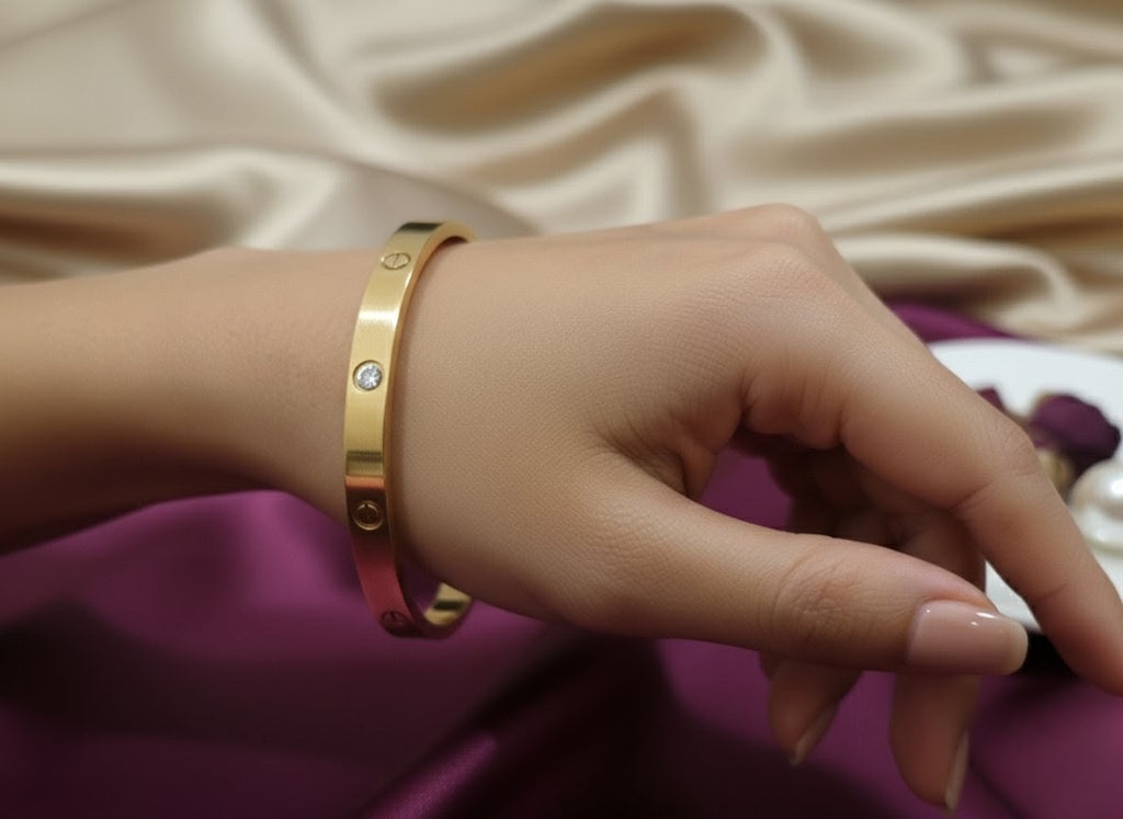 Luxe Solitaire Studded Bracelet