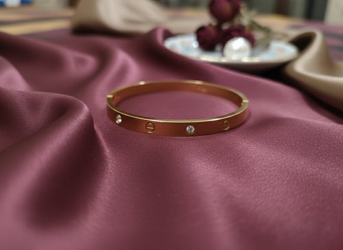 Luxe Solitaire Studded Bracelet