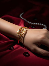 Load image into Gallery viewer, Golden Orbit Wave Bracelet