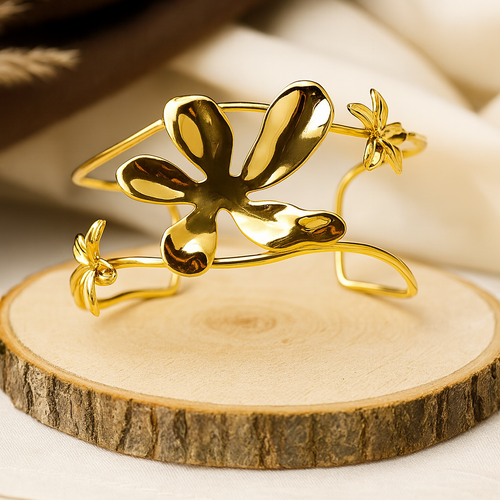 Golden Petal Bloom Bracelet