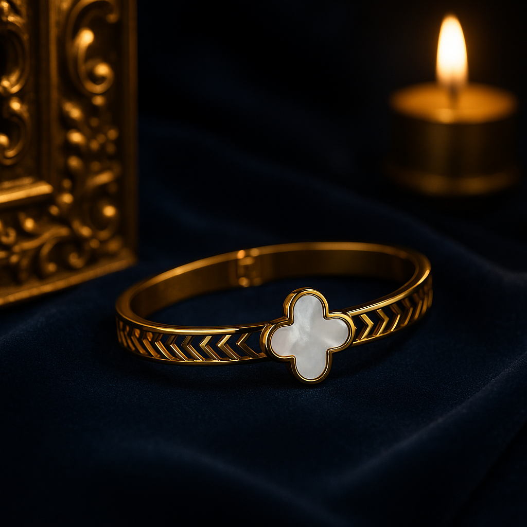 Eternal Clover Mother-of-Pearl Bracelet