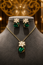 Load image into Gallery viewer, Emerald Blossom Enamel Necklace Set