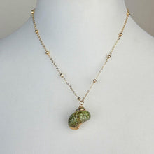 Load image into Gallery viewer, Gold plated seashell Green pendant